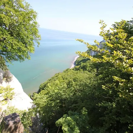 Modernes Mit Eigenem Garten Und Terrasse - Bauernrose